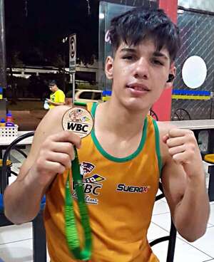 Boxeo: Simel Espínola es de plata en velada de Santa Cruz - Polideportivo - ABC Color