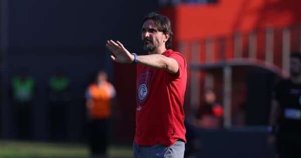 La Nación / Si no le gana a Tembetary, Martínez dejará Cerro