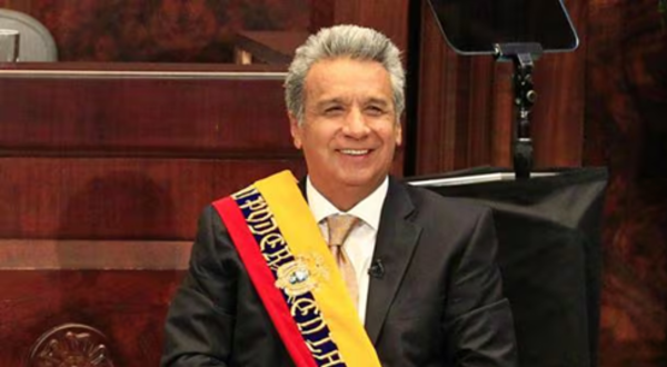 Fiscalía de Ecuador acusa de corrupción al expresidente Lenín