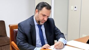 Fiscal dice que no existe impedimento legal para investigar a parlamentarios