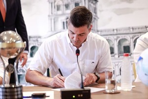Peña firma decreto para que la final de la Copa Sudamericana sea “una gran fiesta” - ADN Digital