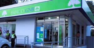 Delincuentes abrieron boquete en el techo de un banco, pero escaparon al sonar las alarmas