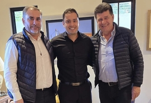 Piden que Efraín Alegre encabece lista del Senado en 2028