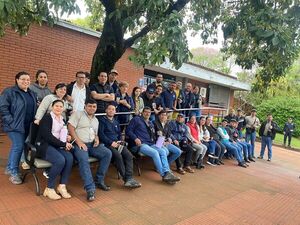 Funcionarios de la ANDE anuncian endurecimiento de protesta por fusión del MIC
