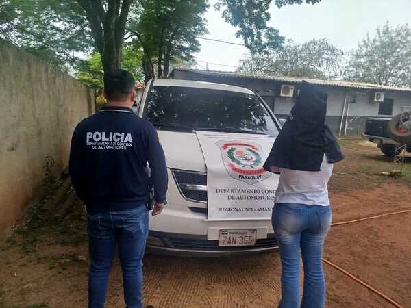 Incautan un vehículo y detienen a una mujer en operativo vinculado a «Tío Rico»