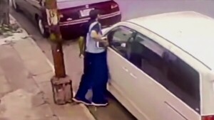 Video: Así roban partes de vehículos en pleno microcentro de Asunción