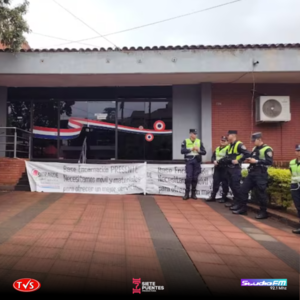 TRABAJADORES DE LA ANDE EN ENCARNACIÓN SE MOVILIZAN CONTRA PROYECTO QUE CREA NUEVO MINISTERIO - «TVS DIGITAL»