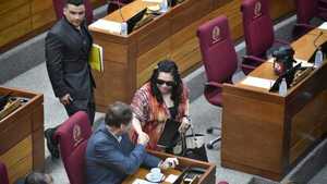 EN VIVO: Senado trata expulsión de Yamy Nal en sesión extra
