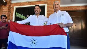 Wiens y la disidencia fustigan a Peña por denuncias de supuestos "sobres" en Mburuvicha Róga