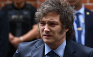 Javier Milei llega a Paraguay para reunirse con Santiago Peña