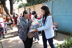 Barrio San Antonio de CDE recibió jornada de asistencia integral con más de 230 beneficiados | DIARIO PRIMERA PLANA