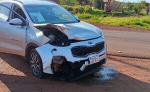 Dos jóvenes resultan heridos en accidente en Pdte. Franco