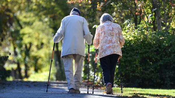 Caminar 7.000 pasos al día reduce el riesgo de enfermedades