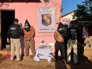 Allanamiento en Encarnación culmina con dos detenidos e incautación de supuesta cocaína tipo crack