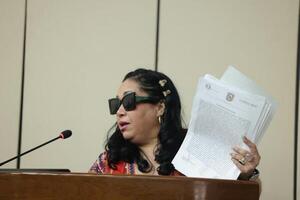 «Yamy Nal» es expulsada del Congreso