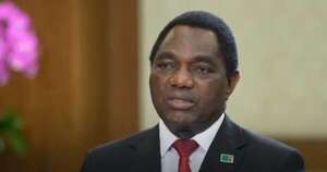 La Nación / Con brujería y un camaleón frustran el asesinato del presidente de Zambia