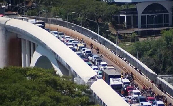 Anuncian bloqueos del Puente de la Amistad 