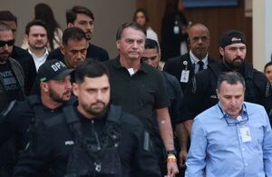 Popular / Jair Bolsonaro fue trasladado de urgencia al hospital por un malestar abdominal