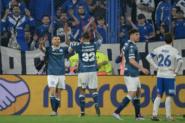 Versus / Racing pegó primero y sueña con las semifinales de la Libertadores