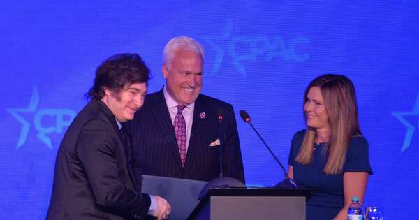 La Nación / Milei homenajea a Charlie Kirk por divulgar “las ideas de la libertad”