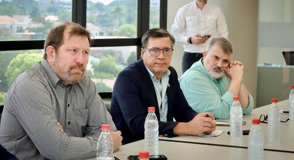 Gremios empresariales analizan con el MADES la gestión de residuos sólidos