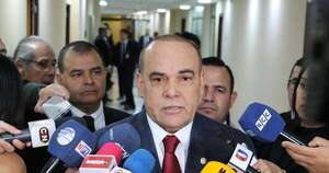 Diario HOY | Familia creó una fábula en Mburuvicha Róga, opina senador