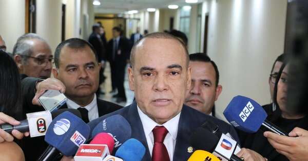 Diario HOY | Familia creó una fábula en Mburuvicha Róga, opina senador