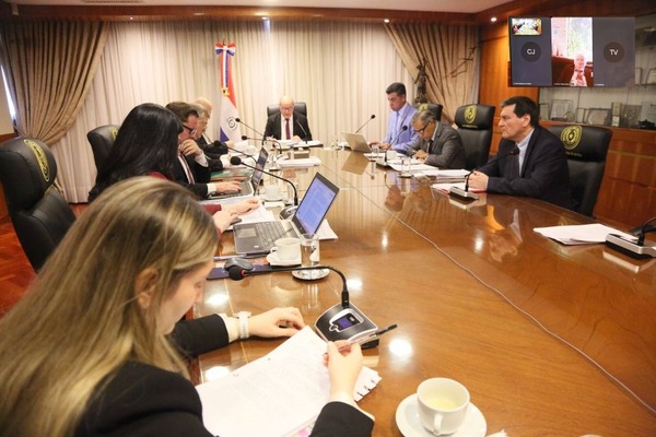 Proyecto de ley busca frenar la mafia del pagaré y proteger a víctimas de embargos ilegales - ADN Digital