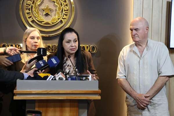 Reemplazante de Yamy Nal anuncia que sorteará G. 10 millones de su salario cada mes y promete no vender su voto al cartismo  - Política - ABC Color