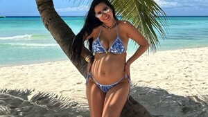 Popular / (GALERÍA) ¡Doña de pelotero lució su pancita de embarazada en biquini!