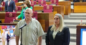 Kobylanski promete ser incondicional a Cruzada Nacional y descarta pasarse al cartismo