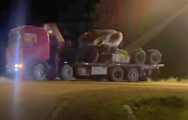 Verifican tractocamión que cayó al río Paraguay y costó la vida de su conductor - Concepción al Día