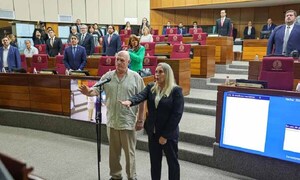 Senado incorpora al suplente de Yamy Nal y a la reemplazante temporal de Chaqueñito – Prensa 5
