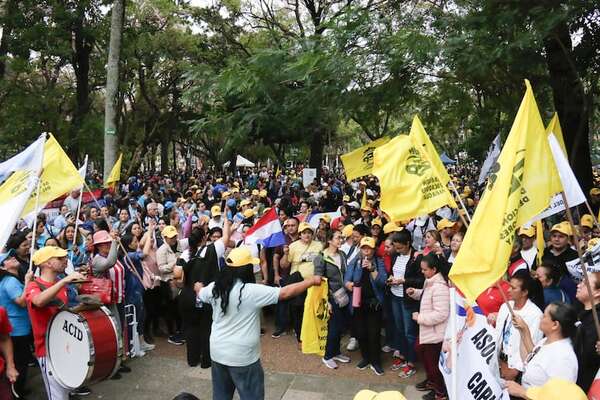 Gasto salarial en el gobierno central crece 8,9% y pago de intereses, 19,7% - Economía - ABC Color