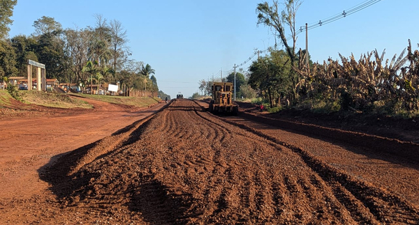 ITAPÚA REFUERZA SU CONECTIVIDAD CON LA PAVIMENTACIÓN DEL TRAMO CRUCE KIMEX – KRESSBURGO