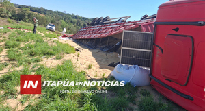 CAMIÓN CARGADO DE ARROZ VOLCÓ EN EL DISTRITO DE OBLIGADO