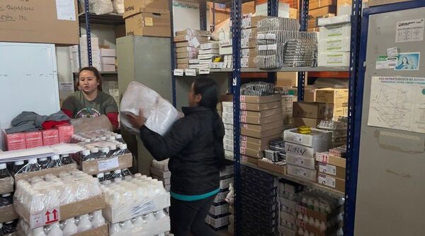 Entrega de insumos y medicamentos a regiones sanitarias garantiza atención a la población