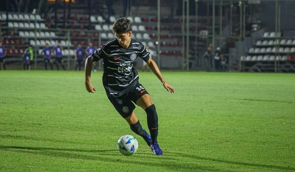 Versus / El nieto de un expresidente que podría debutar en Olimpia