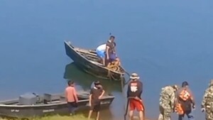 Del susto, cayó con su vehículo al río Paraná y rápidamente fue rescatado