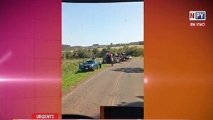 Vuelco de tractocamión en zona de Cantera en Obligado