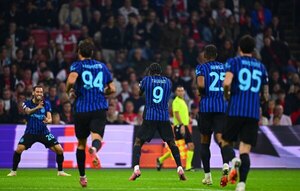 Versus / 'Air' Thuram sobrevuela Ámsterdam y da el triunfo al Inter ante el Ajax