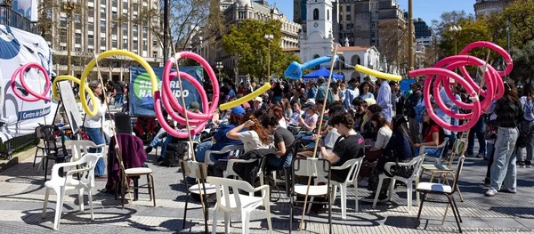 Argentina: marcha contra veto de Milei a fondos de educación - ADN Digital
