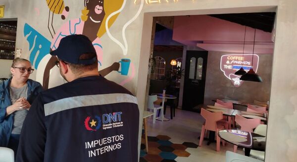 DNIT realiza controles a imprentas y contribuyentes