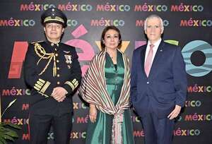 Colorida fiesta patria de México - Sociales - ABC Color