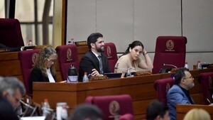 Diputada pide salida del fiscal general por mala administración