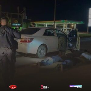 CAPTURAN A 13 SOSPECHOSOS POR ASALTOS A TRANSPORTADORAS DE MERCADERÍAS - «TVS DIGITAL»