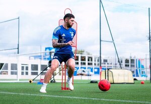 Versus / ¡Julio Enciso retorna al verde césped!