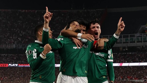 Palmeiras da un golpe de autoridad y derrota a domicilio a River Plate