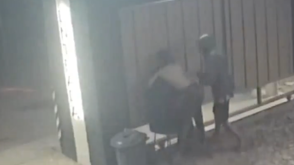 Video: Portero de un motel es golpeado en violento asalto en San Lorenzo