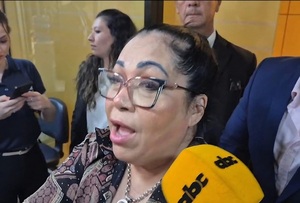 Exsenadora «Yamy Nal» anuncia acción de inconstitucionalidad contra su destitución
